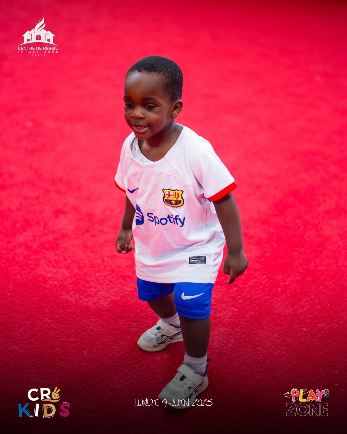 Enfant plein de joie lors d'une activité sportive CR Kids